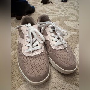 Old Navy Women's Sneakers in Pink and Light Brown